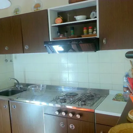 Le Camelie Spiaggia Tre Apartamento *