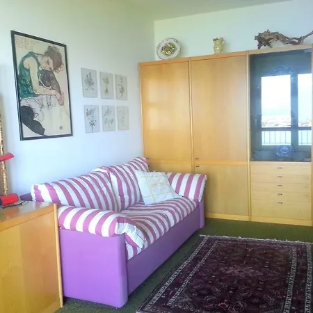Le Camelie Spiaggia Tre Apartamento Baveno